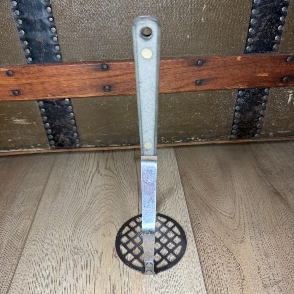 Vtg Flint Arrowhead Ekco Stainless Vanadium Potato Masher Composite Handle READ